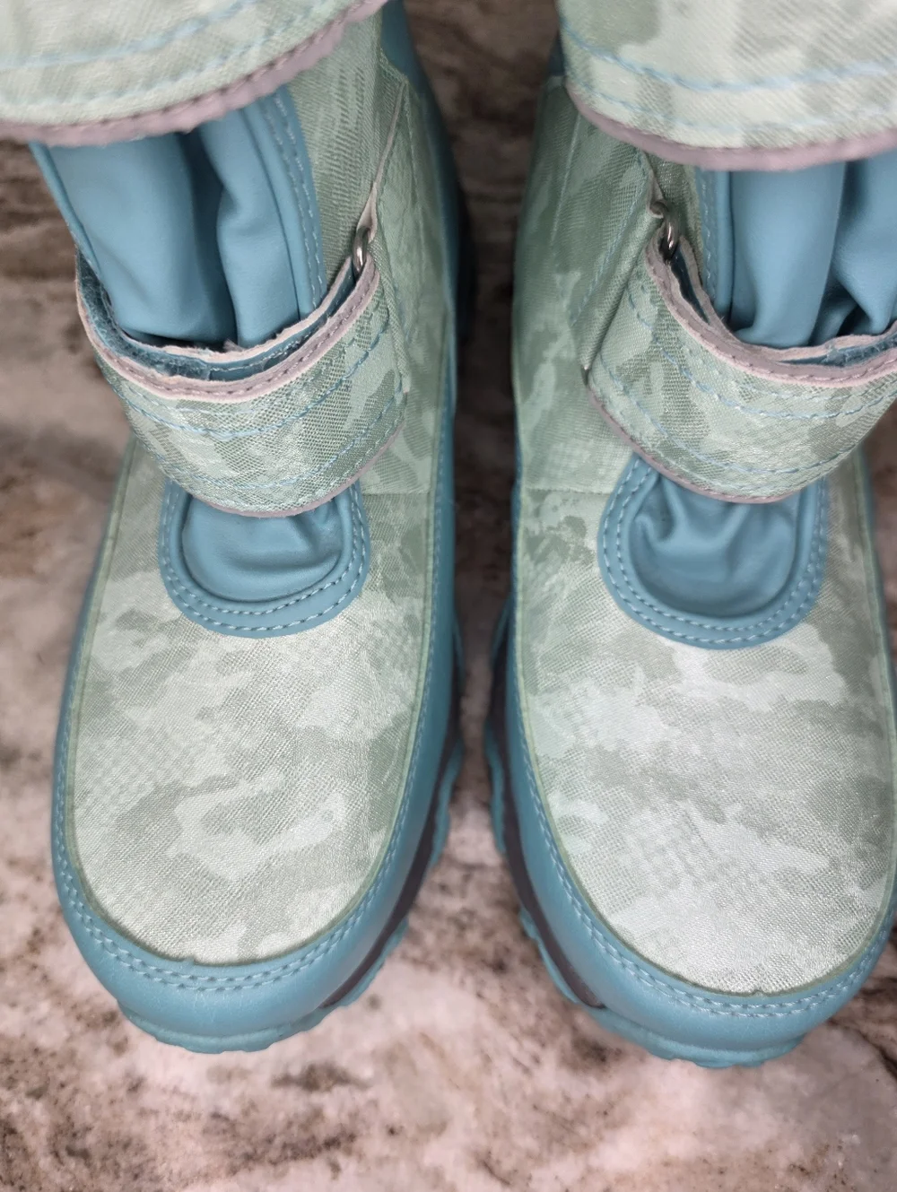 Lands' End Big Kids' Snow Boots Thermolite Aqua Size 6 (Women's Size 8)